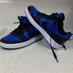 Nike Black and Blue Athletic Shoes